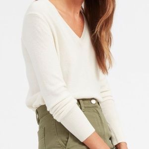 Everlane Cashmere V Cream Size S